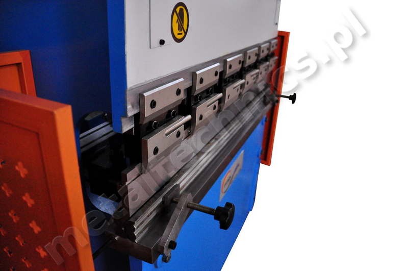 HYDRAULICZNA PRASA KRAWĘDZIOWA 30×1320 MM