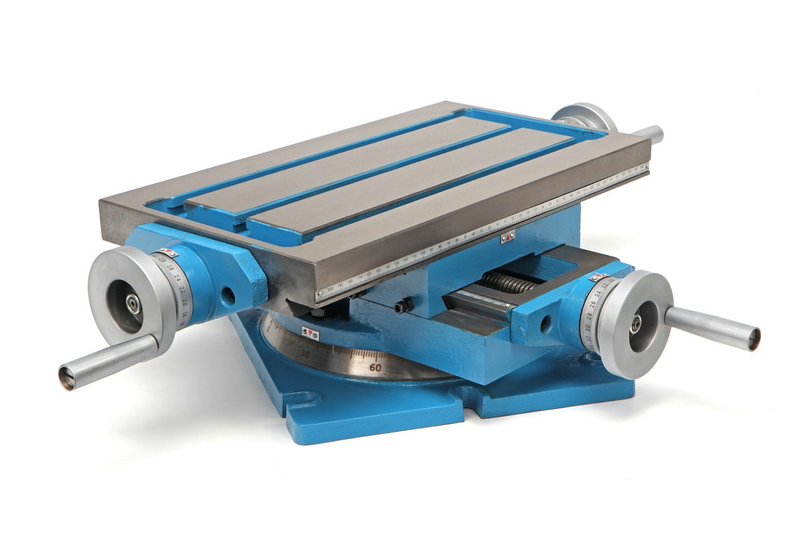 LCT 425 Kruistafel met Draaibaar Onderstel