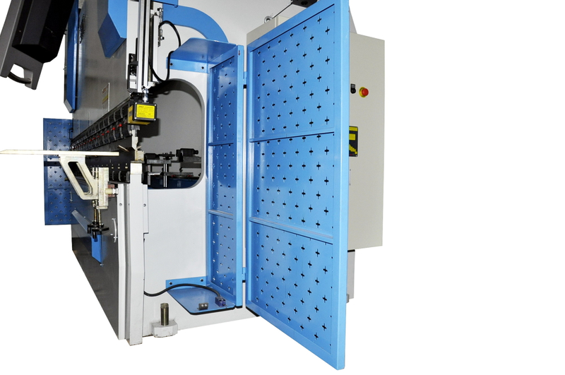 HYDRAULICZNA PRASA CNC 3200 x 160T