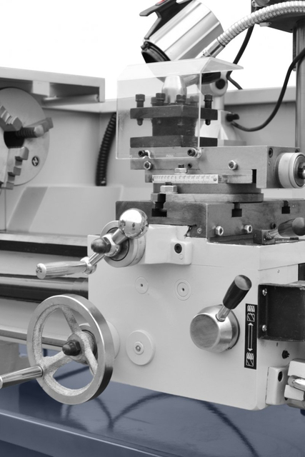 Turning lathe and milling machine AT320