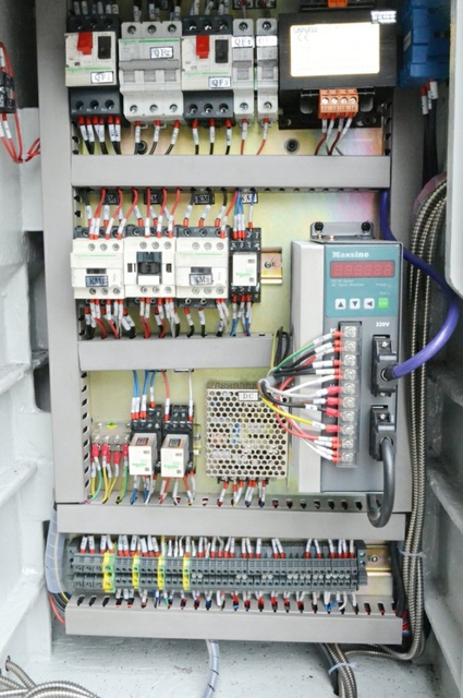 Universal milling machine UWF 110 SERVO