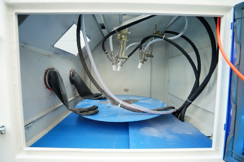 automatic wheel sand blasting machine with turntable