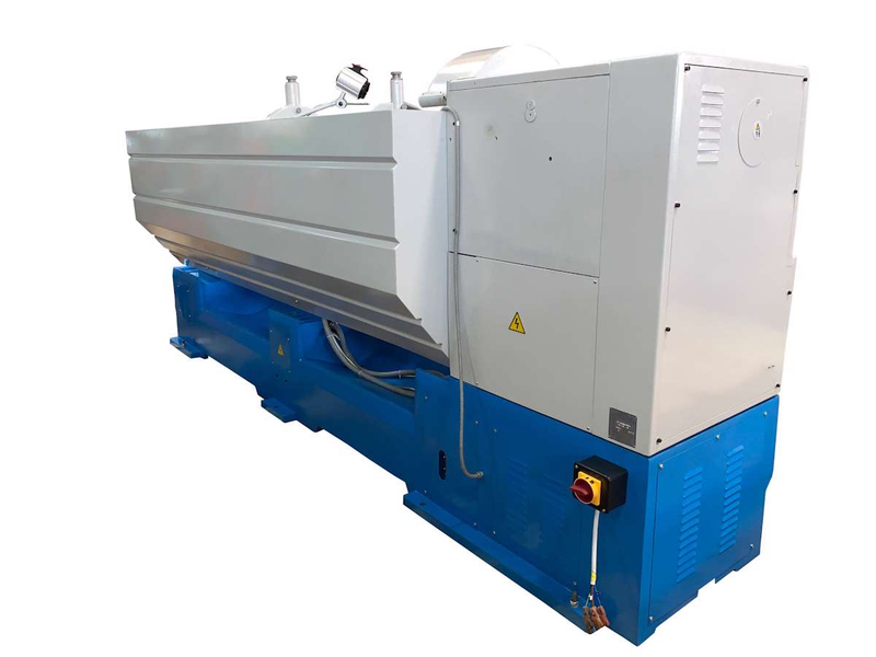 INDUSTRIAL LATHE C6266A X2000