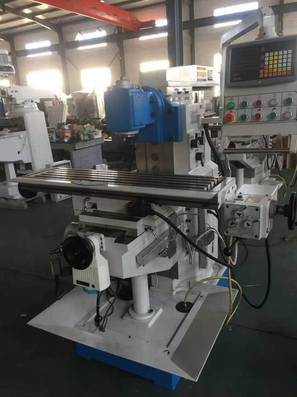 UNIVERSAL SWIVEL HEAD MILLING MACHINE XH6126