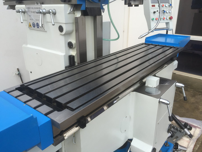 FU-460s-16. Universal Mill 1635mm x 460mm Table, ISO 50 Vertical Spindle, 3 Axis DRO