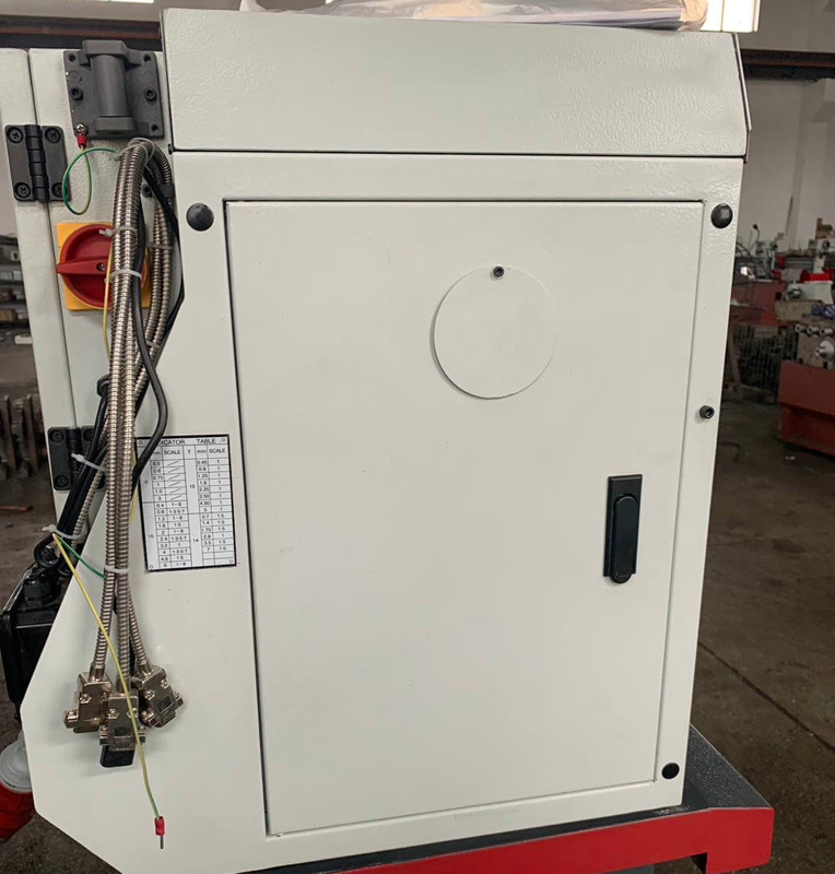 VARIABLE SPEED BIG SPINDLE LATHE C0636DV/1000