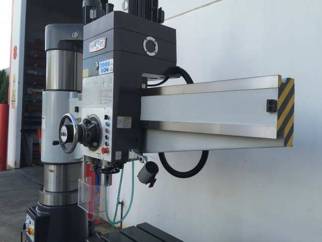 Radial Arm Drill Steelmaster. 1600mm Arm, 50mm Drilling Capacity, 5 M.T. Spindle,