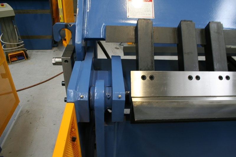 FHPB3206. Panbrake Folder. Full Hydraulic. 3200mm x 6mm with Quick Set Angle Fold Setting.