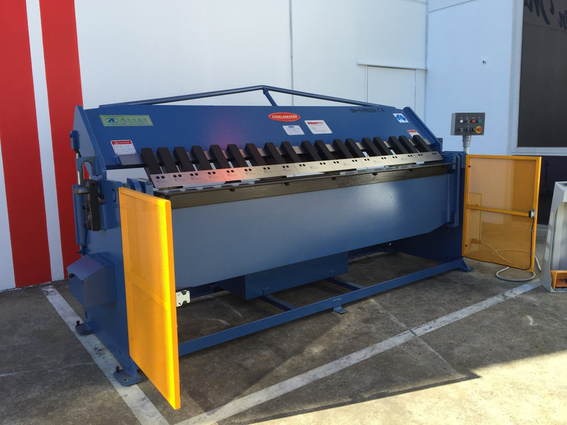 FHPB2504. Panbrake Folder. Full Hydraulic. 2500mm x 4mm with Quick Set Angle Fold Setting.