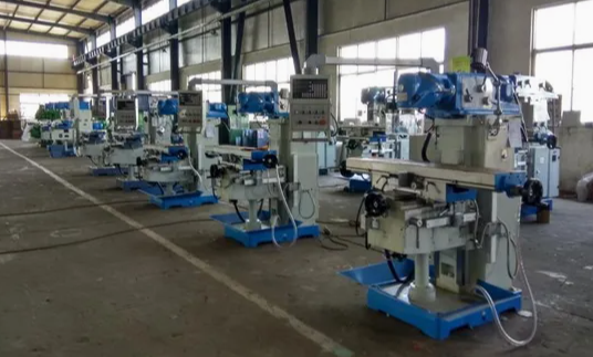 High Precision Cheaper XQ6226 Swivel Head Milling Machine