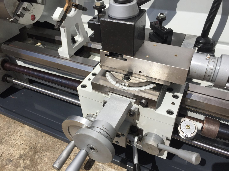 SM-1129V.Bench Lathe, 750mm Centres, 290mm Swing, 38mm Bore, Variable Speed, 2 Axis Digital Read Out