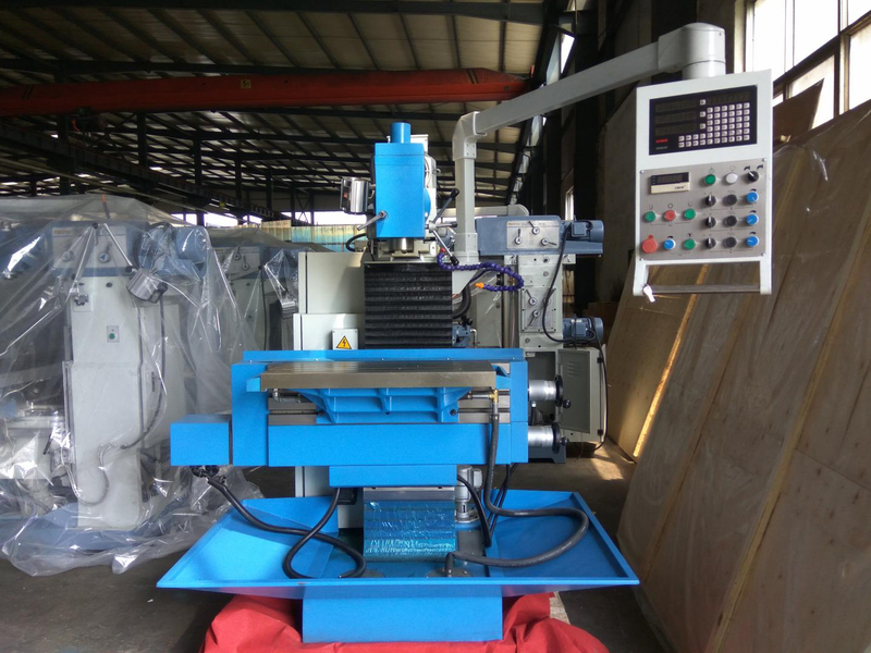 TOOL MILLING MACHINE XL8132