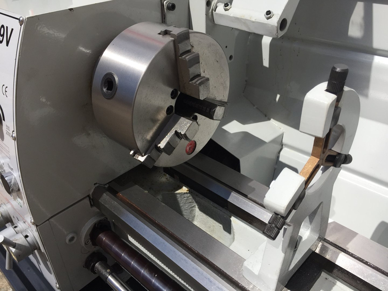 SM-1129V.Bench Lathe, 750mm Centres, 290mm Swing, 38mm Bore, Variable Speed, 2 Axis Digital Read Out