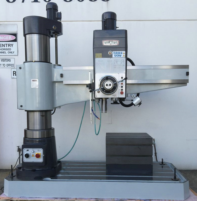 Radial Arm Drill Steelmaster. 1600mm Arm, 50mm Drilling Capacity, 5 M.T. Spindle,