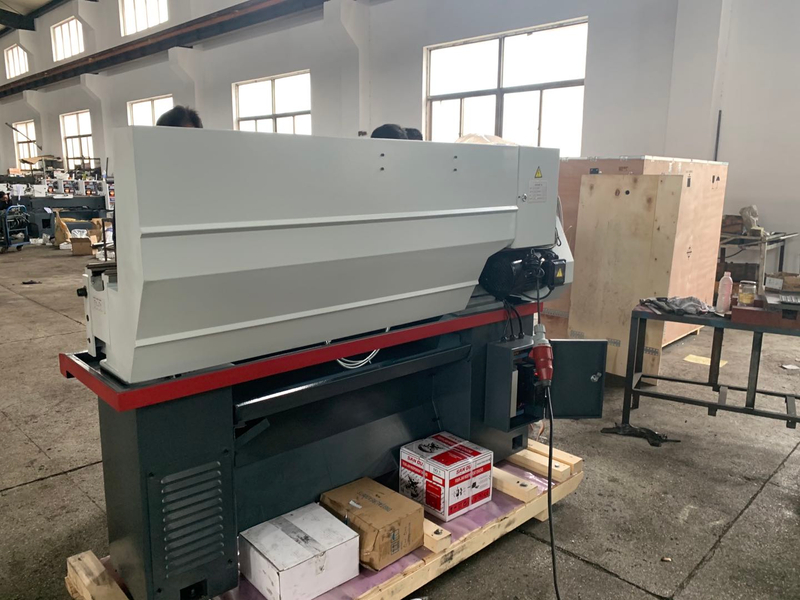 VARIABLE SPEED BIG SPINDLE LATHE C0636DV/1000
