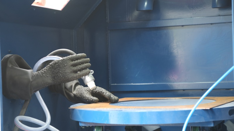 Mini dustless vapour blasting equipment