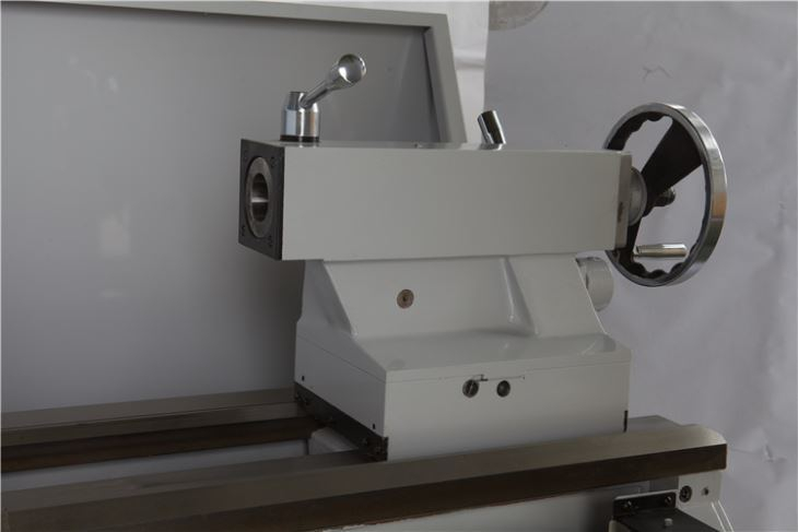 80MM BIG SPINDLE LOW SPEED CONVENTIONAL LATHEC6250B (SPEED 36-1600RPM)