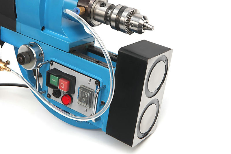 MAGNETIC DRILLS 23